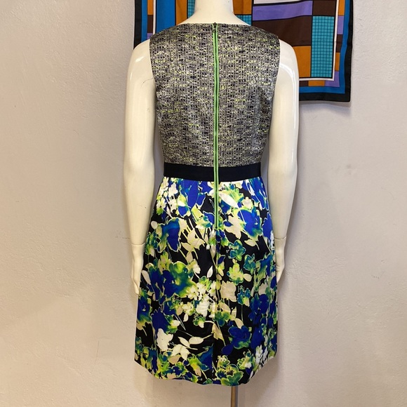 T by Tahari Print Dress, 8 - Picture 4 of 6